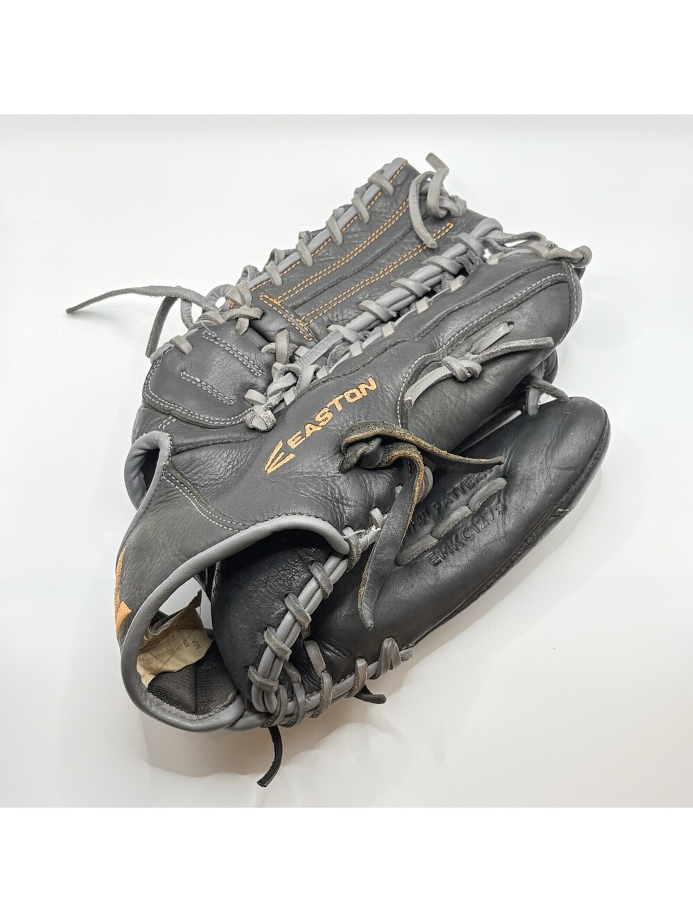 Easton EMKC 1275 12 3/4”Baseball Softball Glove Black RHT Pro Style